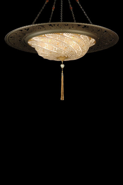 Lampada Fortuny Scudo Saraceno in vetro oro con anello metallico vista dal basso