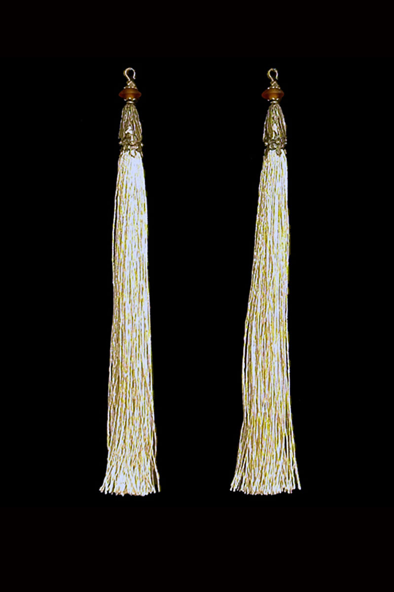 Venetia Studium couple of vanilla hook tassels