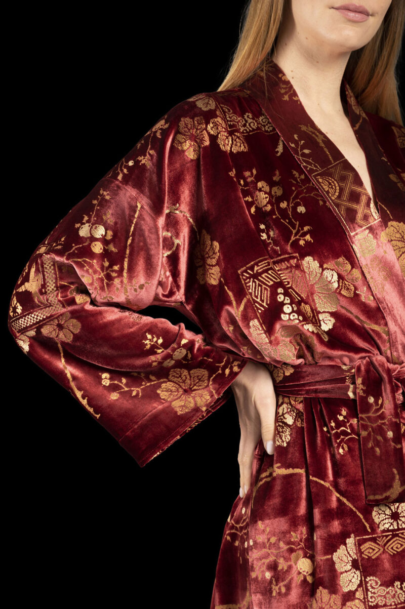 Isabel | Printed velvet Kimono Coat | Riassunto Light ruby red