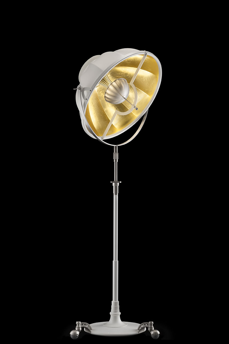 Lampada da terra Atelier 63 bianca e foglia oro