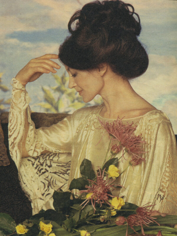 "Eleonora Duse oggi rivive in Carla Fracci", Corriere della Sera, 1974
