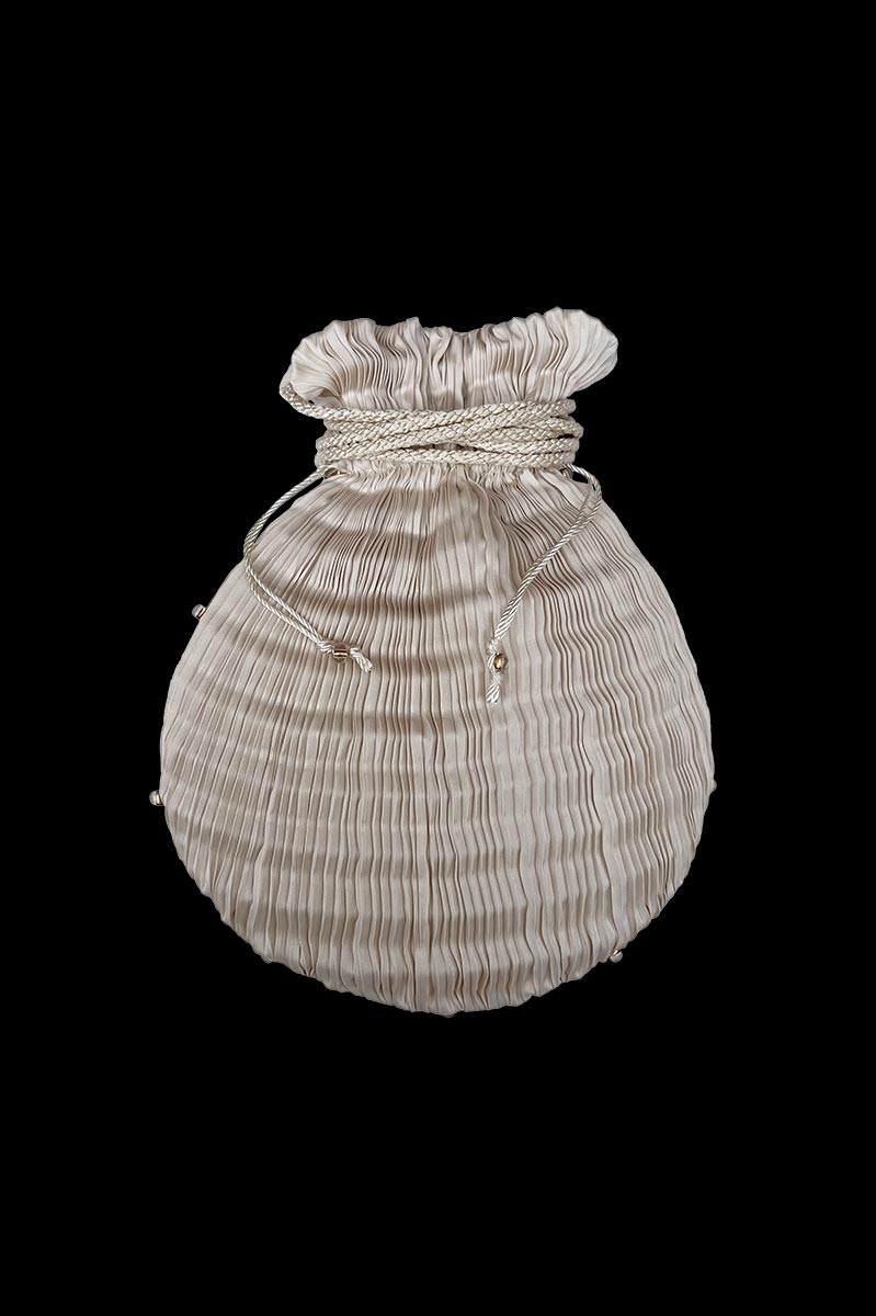 Alternative view of Anthea | Avorio